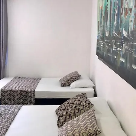 Apartamento Totalmente Equipado A Media Cuadra De La Playa Del Laguito Cartagena