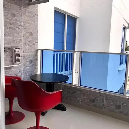 Apartamento Totalmente Equipado A Media Cuadra De La Playa Del Laguito Cartagena