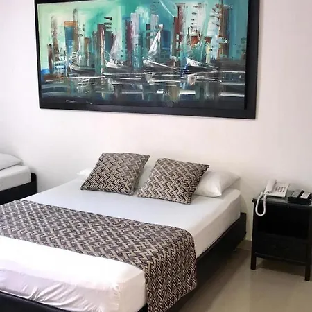 Apartamento Totalmente Equipado A Media Cuadra De La Playa Del Laguito